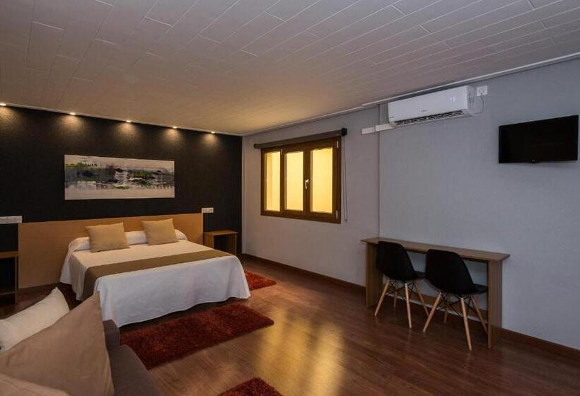 家庭间, H. Ciudad De Lepe