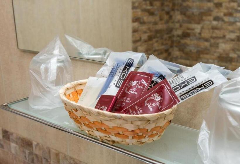 家庭间, H. Ciudad De Lepe