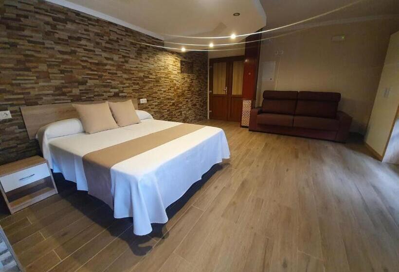 标准工作室, H. Ciudad De Lepe