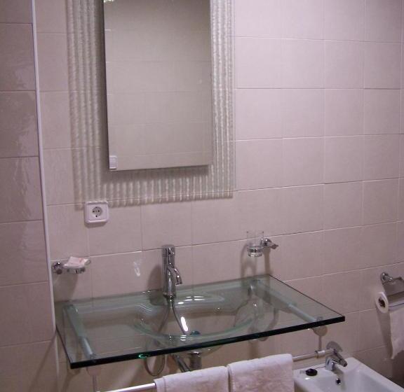 Номер Стандарт, Castillo