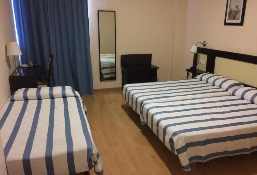 Номер Стандарт Трехместный, Castillo