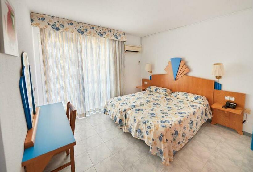 标准间, Checkin Blanes