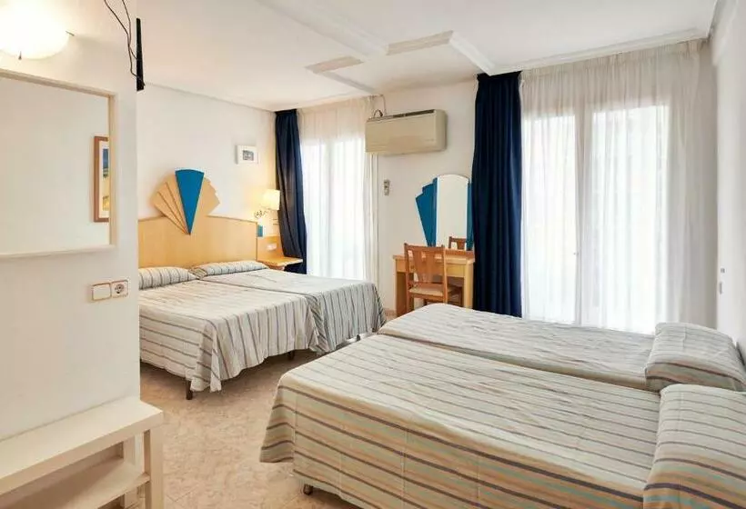 Quarto Quádruplo Standard, Checkin Blanes