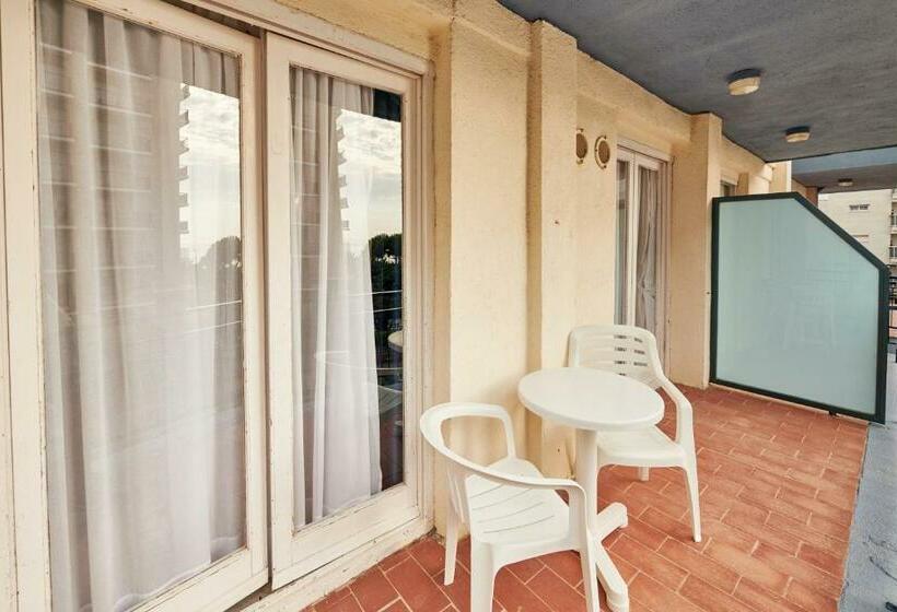 غرفة قياسية رباعية مطلة على البحر, Checkin Blanes