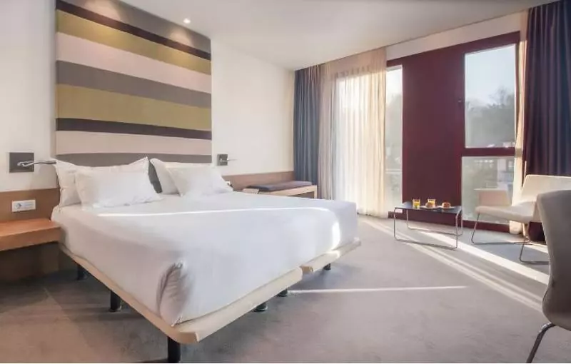 Quarto standard, Checkin Blanes