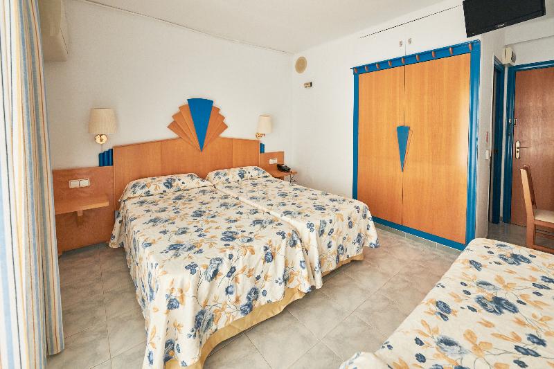 Triple Room Sea View, Checkin Blanes