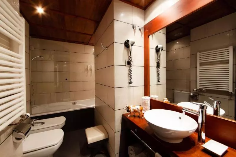 Suite Junior, Ciria