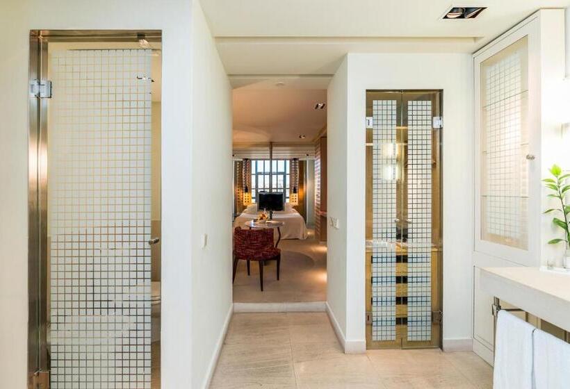 חדר דלוקס, Mim Sotogrande