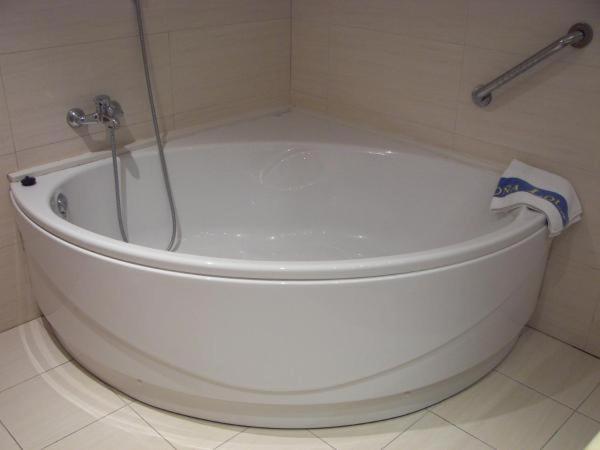 패밀리 룸, Dona Lola