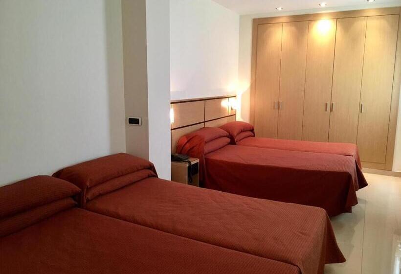 패밀리 룸, Dona Lola