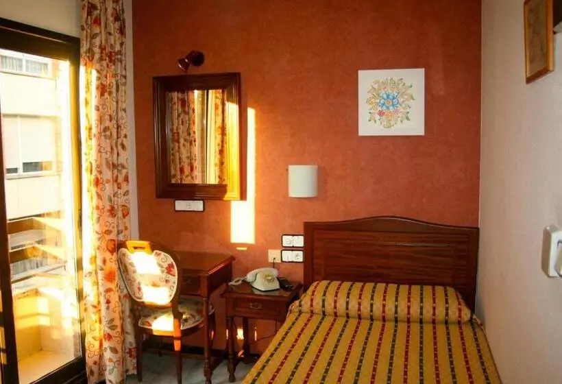اتاق استاندارد یک نفره, El Cisne