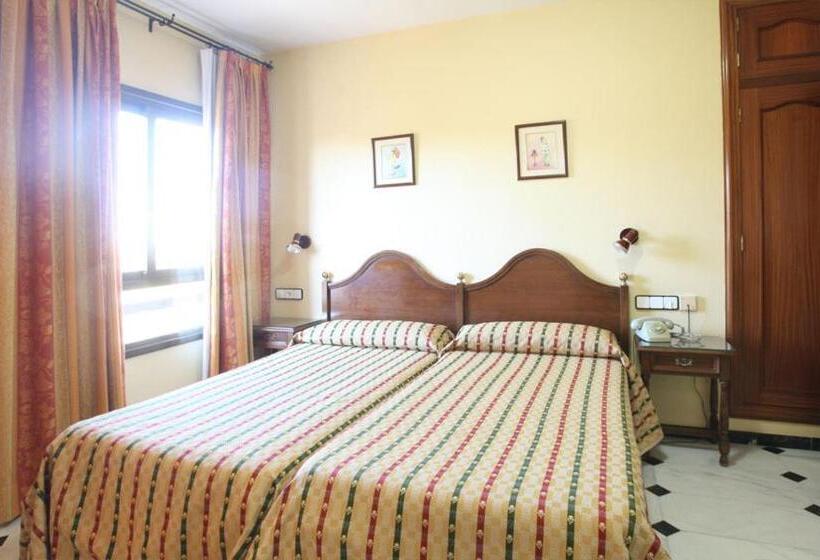 Habitació Triple Estàndard, El Cisne