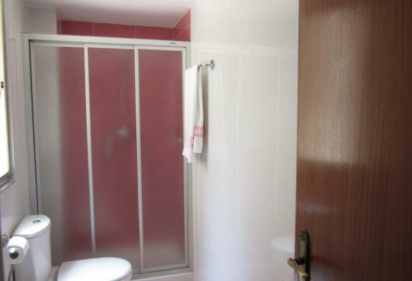 اتاق استاندارد, Elena María