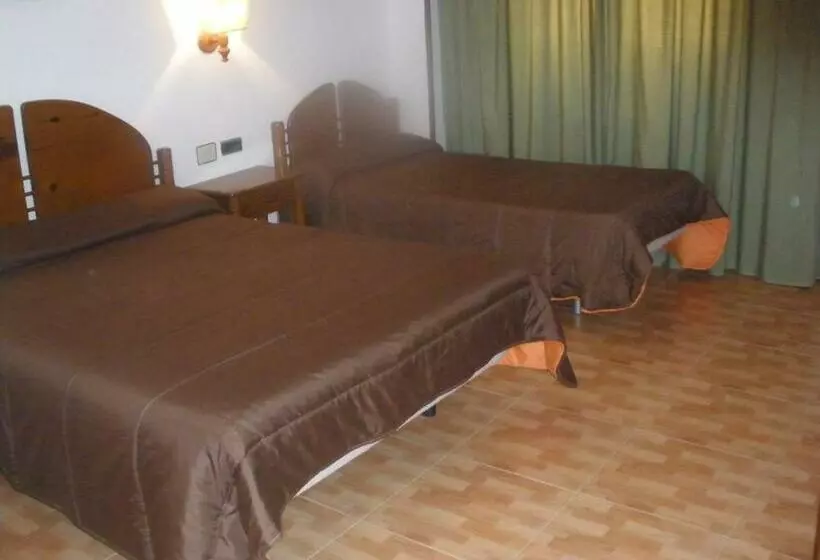 Chambre Standard, Elena María