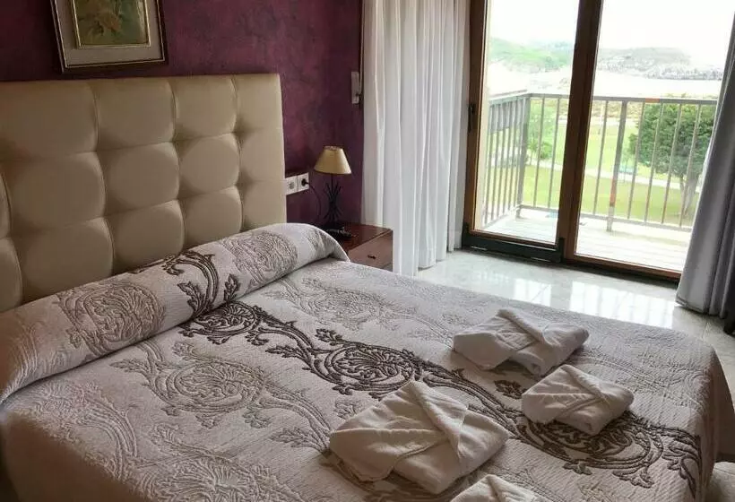 Standard Room, Gala