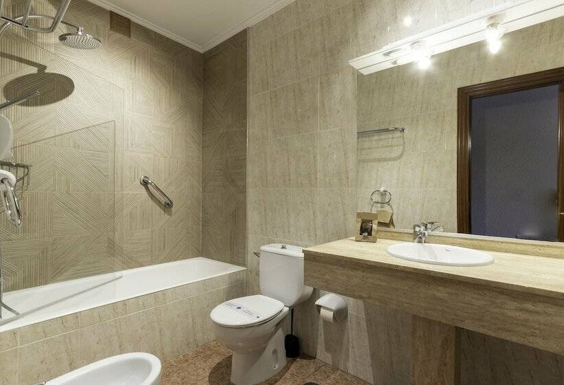 اتاق خانوادگی, Gala