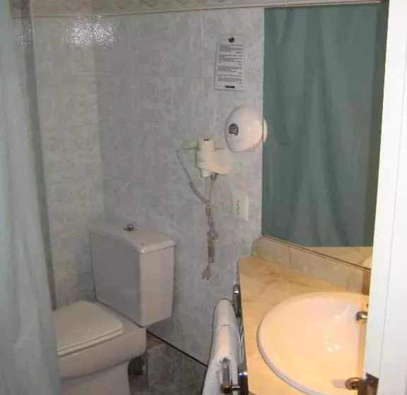 اتاق استاندارد سه نفره, Gurutzeberri