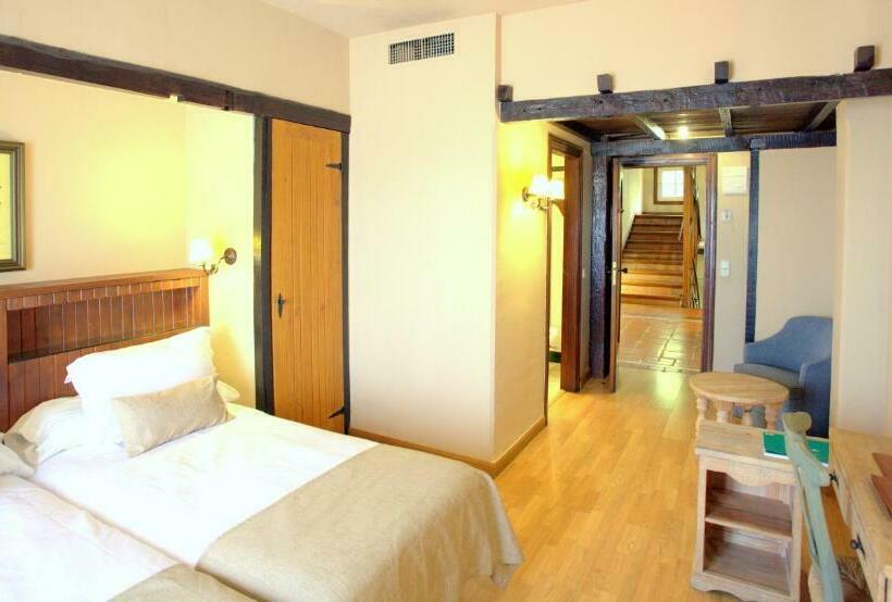 家庭间, Kenia Nevada