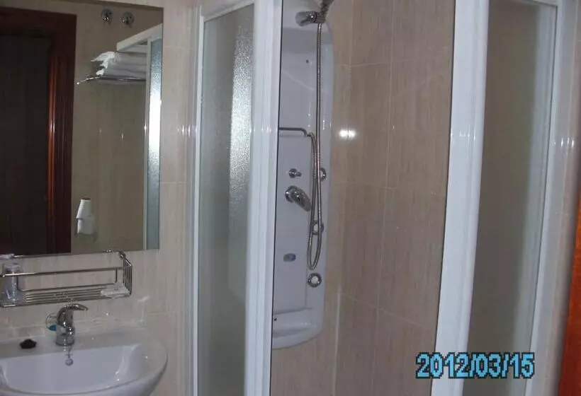 Chambre Triple Standard, La Duquesa