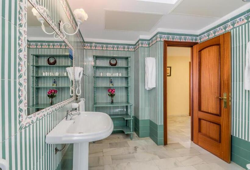 浴室共有スタンダード４人用ルーム, La Española