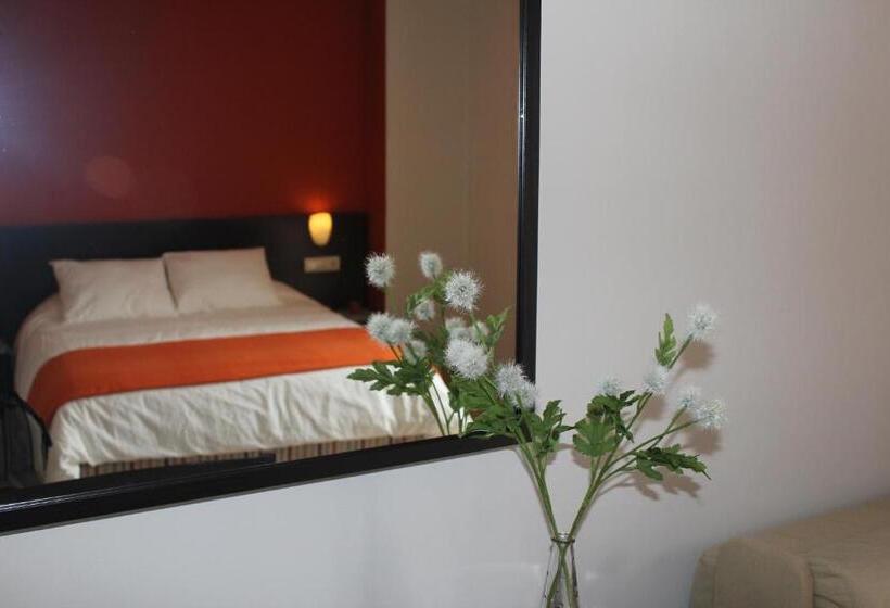 اتاق استاندارد یک نفره, La Mirada