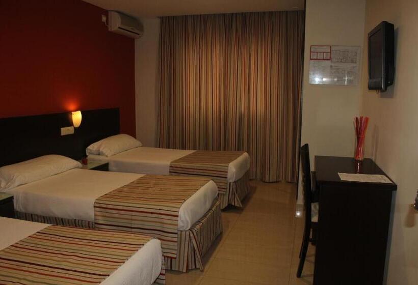 اتاق استاندارد سه نفره, La Mirada