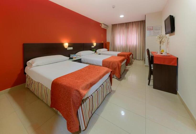 اتاق استاندارد سه نفره, La Mirada