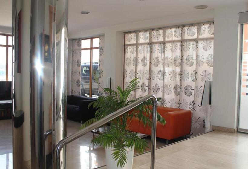 اتاق استاندارد یک نفره, La Mirada