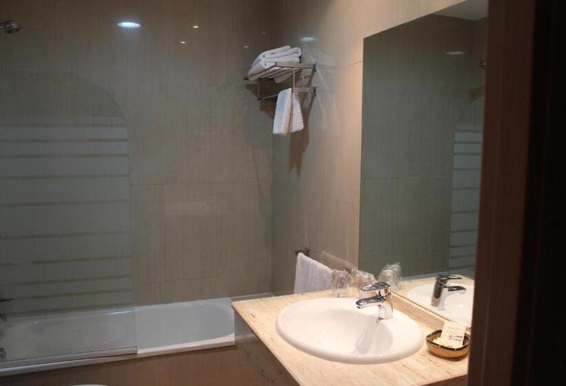 اتاق استاندارد یک نفره, La Mirada