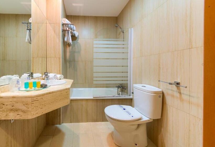 اتاق استاندارد یک نفره, La Mirada