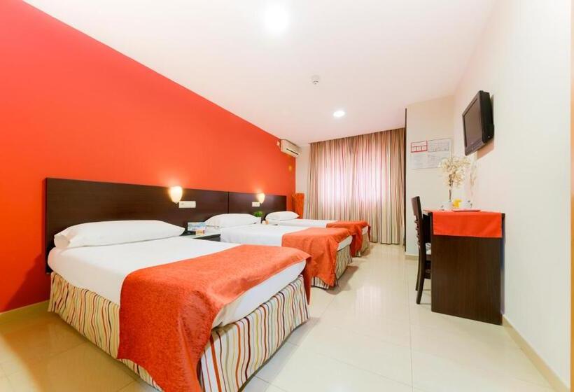 اتاق استاندارد سه نفره, La Mirada