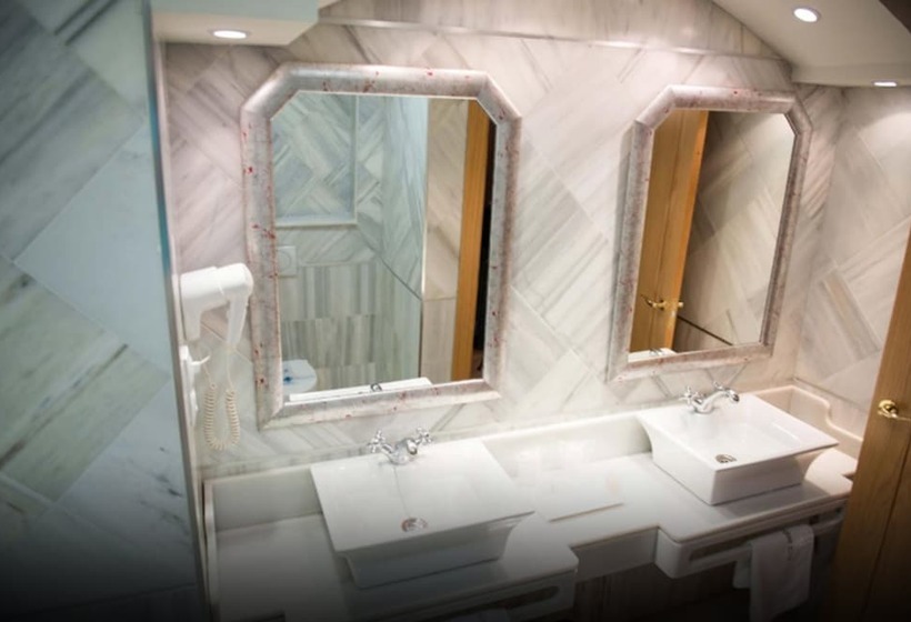 اتاق استاندارد سه نفره, Los Angeles Hotel & Spa