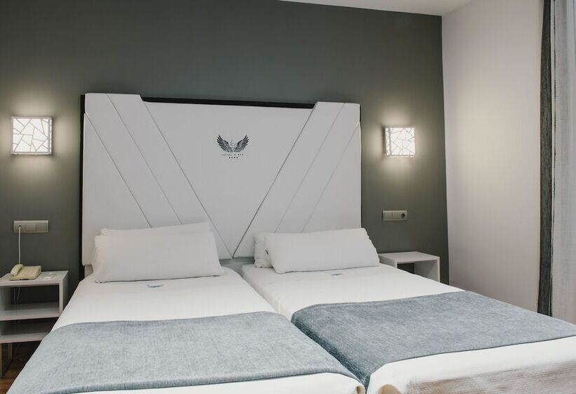 اتاق استاندارد سه نفره, Los Angeles Hotel & Spa