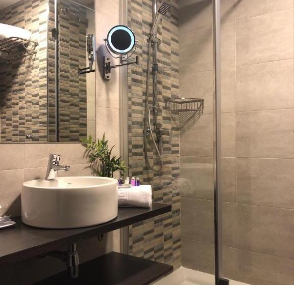 スタンダードルーム, Noia