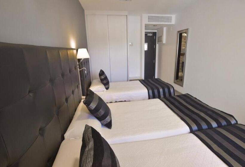 スタンダードトリプルルーム, Noia