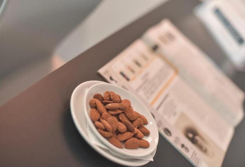 スタンダードシングルルーム, Noia