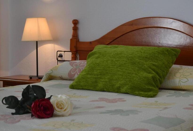 スタンダードトリプルルーム, Oasis