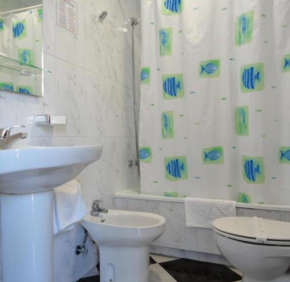 ファミリールーム, Oasis