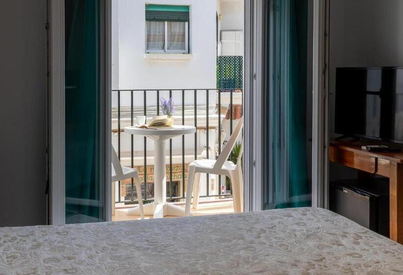 スタンダードルーム, Oasis