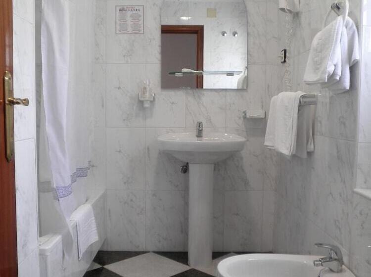 スタンダードシングルルーム, Oasis