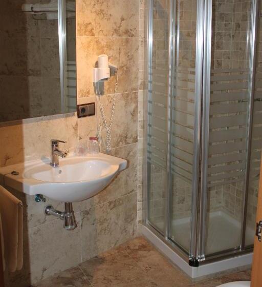 スタンダードシングルルーム, Peña Escrita