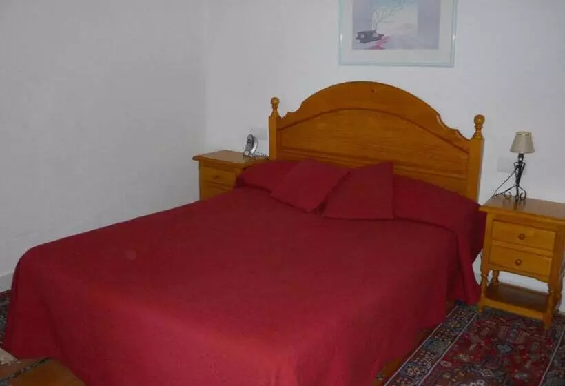 Chambre Standard Vue Montagne, Port Lligat