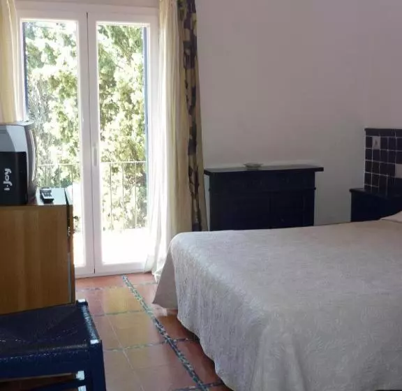 Chambre Standard Vue Montagne, Port Lligat