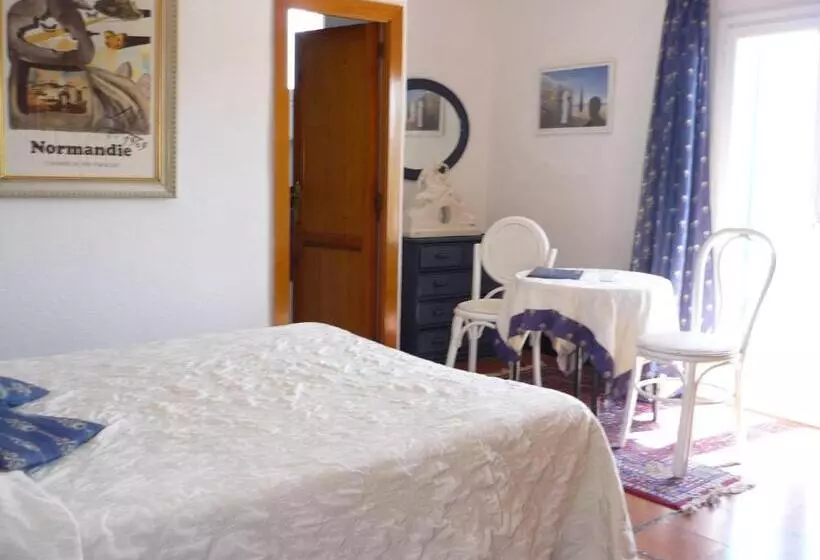 Chambre Supérieure Vue Mer, Port Lligat