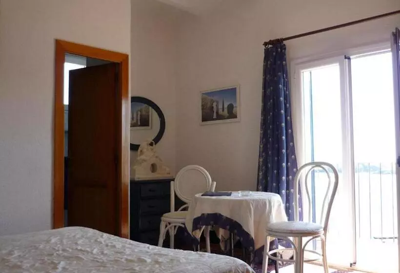 Chambre Supérieure Vue Mer, Port Lligat