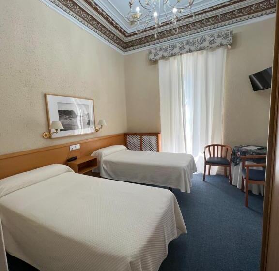 اتاق استاندارد, Ramona