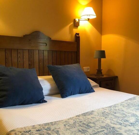 标准三人间, Rebeco