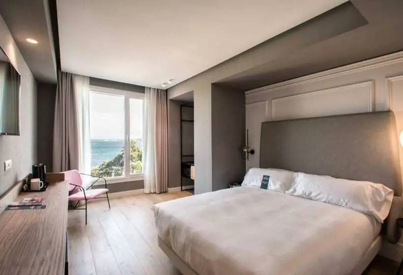 Standardzimmer mit Meerblick, Riazor