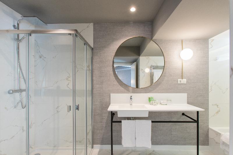 اتاق خانوادگی, Riazor