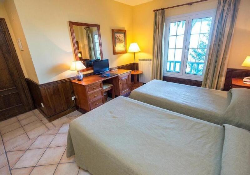 غرفة قياسية, The Mountains